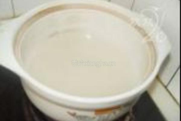 豉香鸡肉煲仔饭的做法图解1