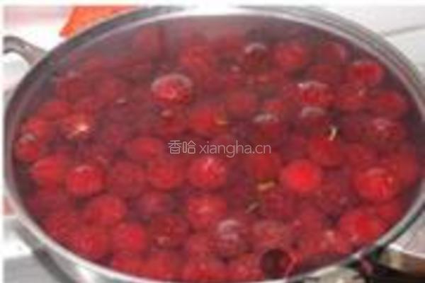 糖水杨梅的做法图解1