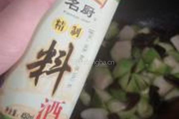 胜瓜炒菌菇的做法图解6