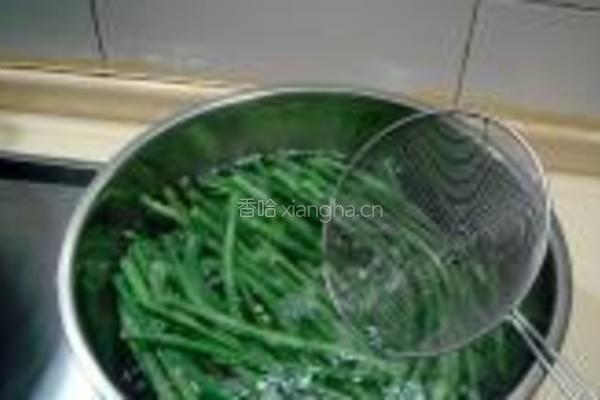 豇豆肉菜包的做法图解2