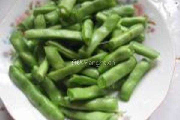 四季豆炒茄子的做法图解1