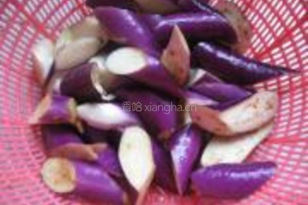 四季豆炒茄子的做法图解2