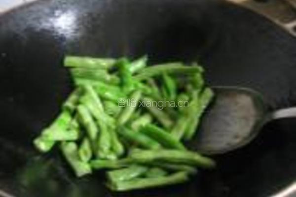 四季豆炒茄子的做法图解3
