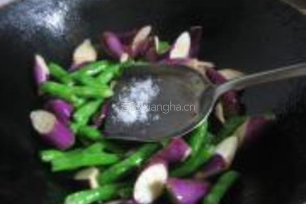 四季豆炒茄子的做法图解5