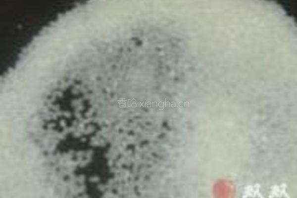 皮蛋牛肉粥的做法图解1