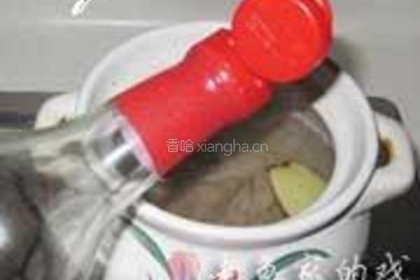 当归红枣猪肚汤的做法图解3
