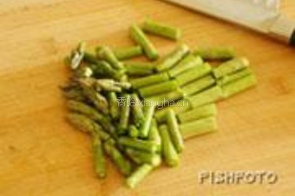 桂花芦笋糙米粥的做法图解3