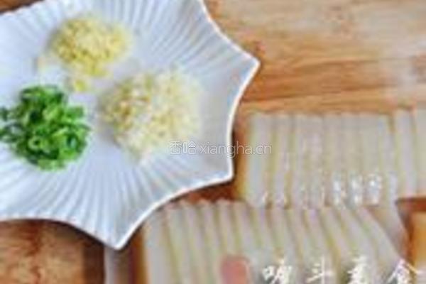 家常炒魔芋豆腐的做法图解1