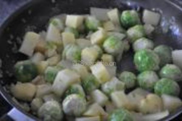 甘蓝土豆咖喱的做法图解3