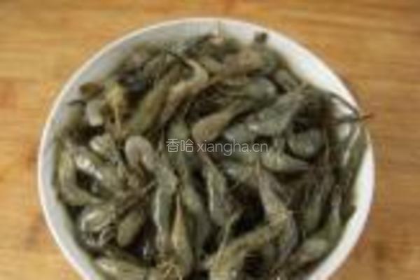 酥炸小河虾的做法图解2