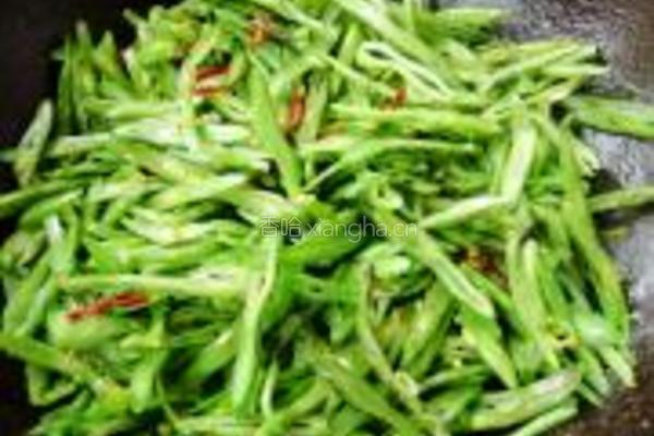清炒豆角丝的做法图解4