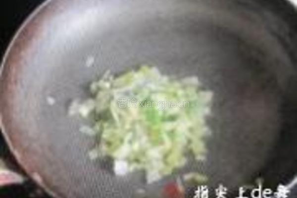 肉末橄榄菜四季豆的做法图解1