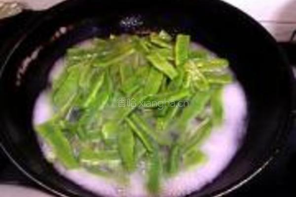酱汁扁豆的做法图解5