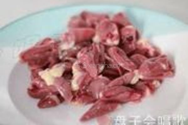 蒜苗酸豇豆爆鸡杂的做法图解4