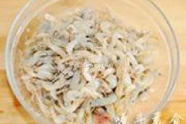 香酥小河虾的做法图解1