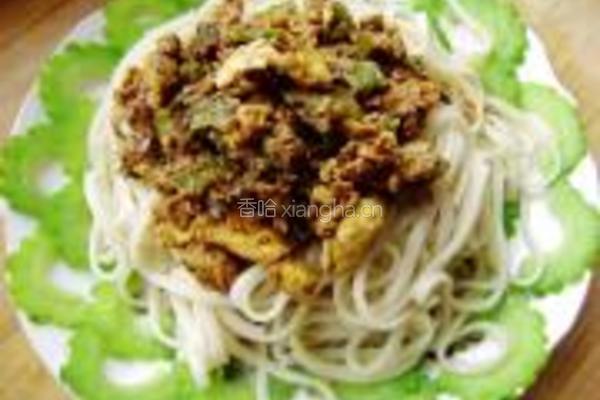 苦瓜鸡蛋炸酱面的做法图解9