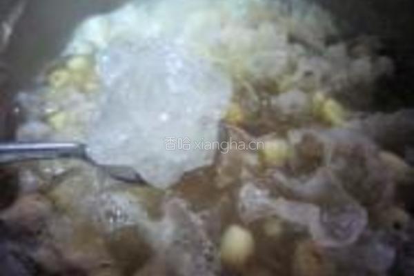 兰香子银耳莲子羹的做法图解3