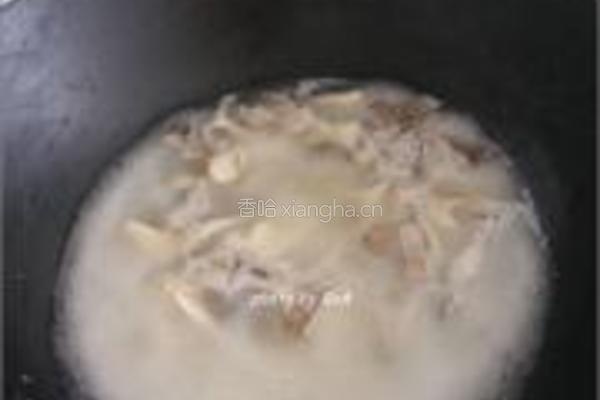 红肠泡菜炒饭的做法图解2