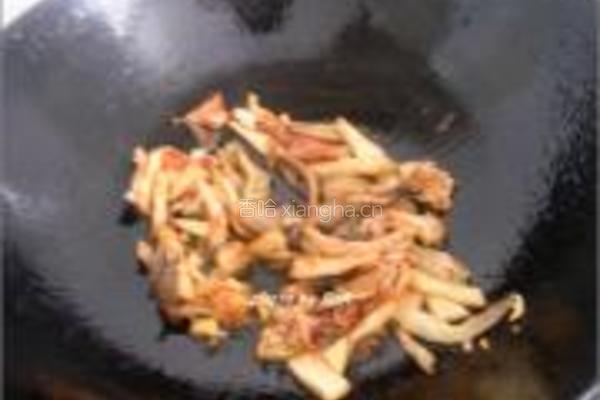 红肠泡菜炒饭的做法图解4
