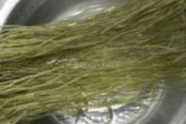 凉拌红薯粉条的做法图解1