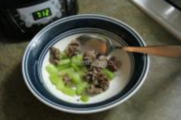 芹菜炒鸡胗的做法图解6