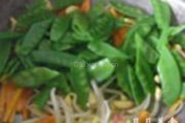 荷兰豆炒胡萝卜的做法图解5