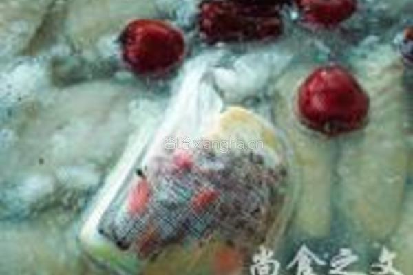 秘制酱鸡翅的做法图解3