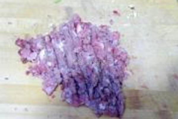 青豆牛肉末的做法图解1