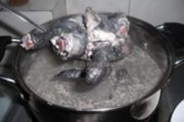 灵芝西洋参乌鸡汤的做法图解4
