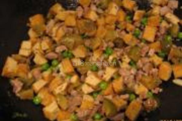 榨菜豆丁的做法图解3