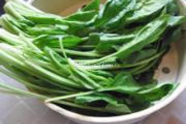 菠菜鸡蛋饼的做法图解1