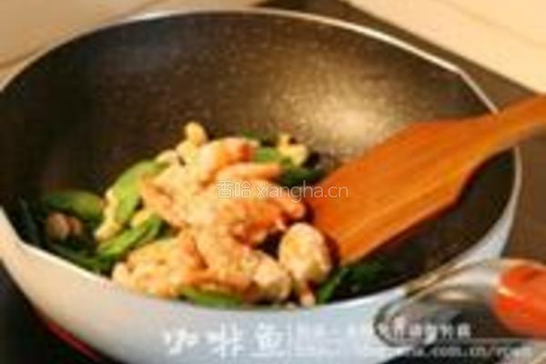 腰果虾仁炒芥蓝的做法图解5