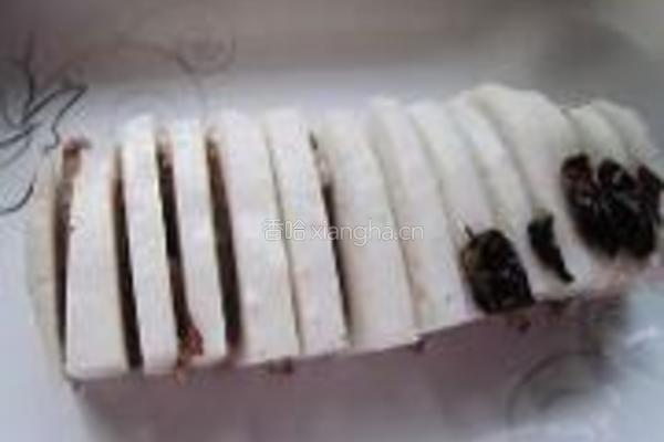 发糕腊肉合蒸的做法图解4
