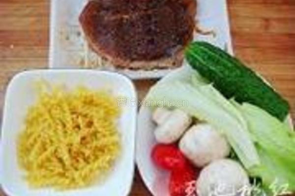 黑椒牛排餐的做法图解1