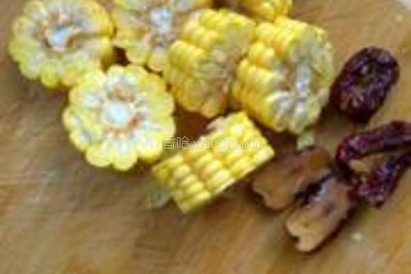 玉米平菇炖鸡腿的做法图解2