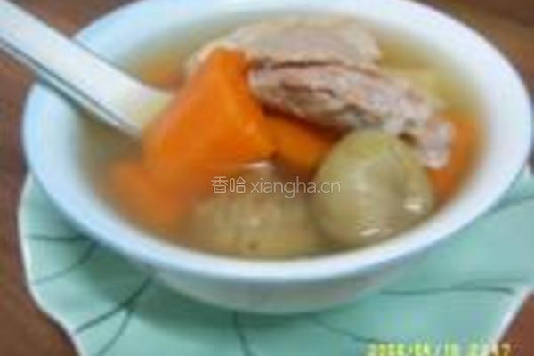 无花果红萝卜瘦肉汤的做法图解3