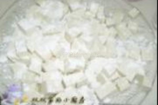 茄汁豆腐丁的做法图解2