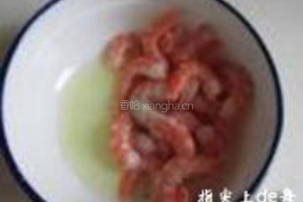 香瓜蜜豆虾仁的做法图解1