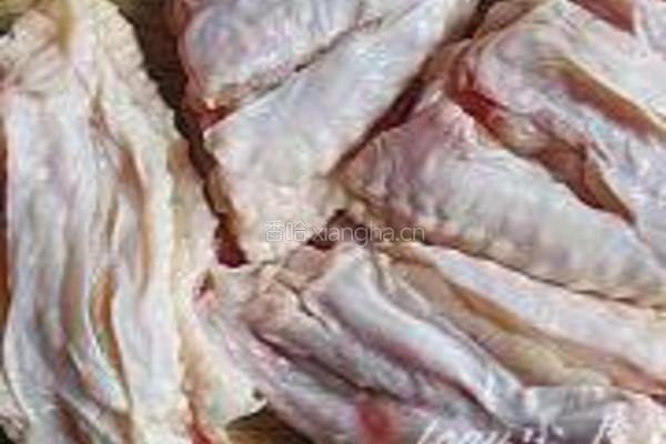 酸辣鸡翅的做法图解2