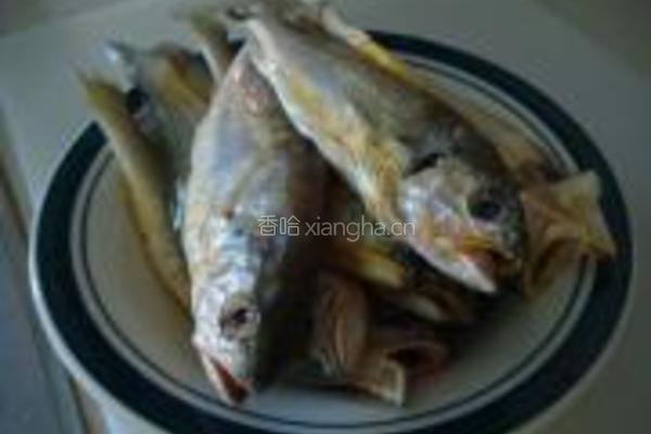 糖醋小黄鱼的做法图解1