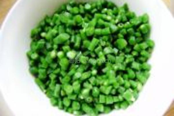 豇豆炒玉米粒的做法图解1