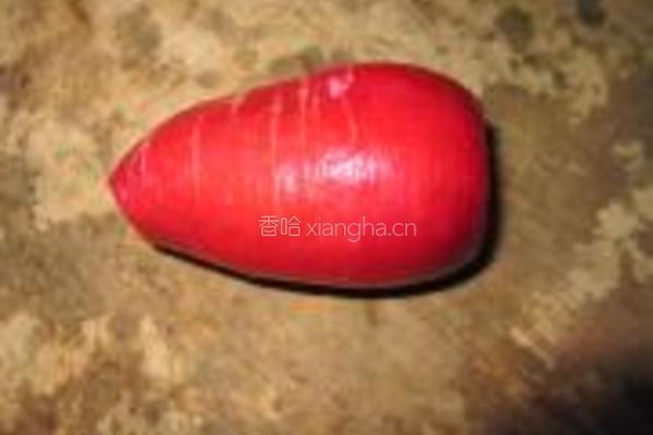 水萝卜炒腊肠的做法图解1