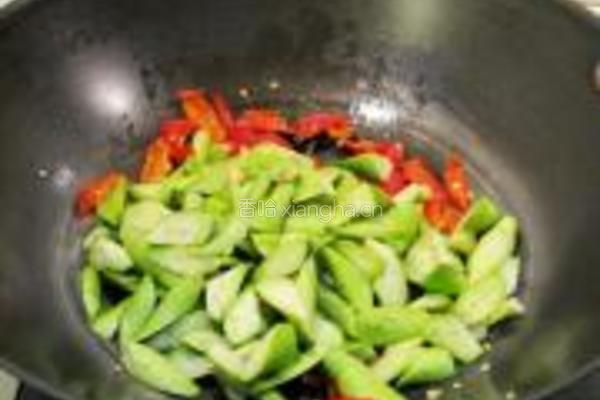 豆干炒绿茄子的做法图解5