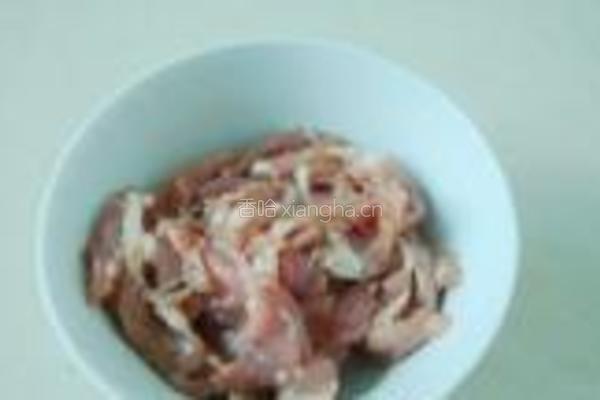 佛水瓜炒肉片的做法图解1