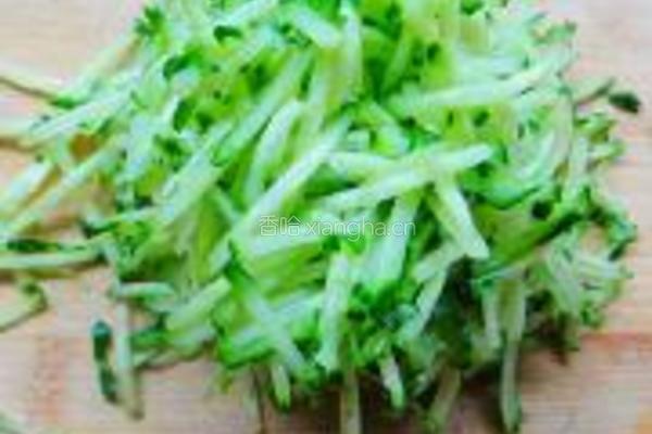 凉拌裙带菜的做法图解3