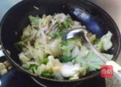 鲜蘑圆白菜的做法图解7