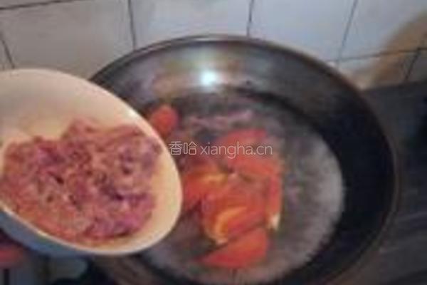 番茄瘦肉皮蛋汤的做法图解5