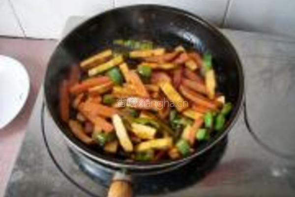 辣椒炒豆干的做法图解6