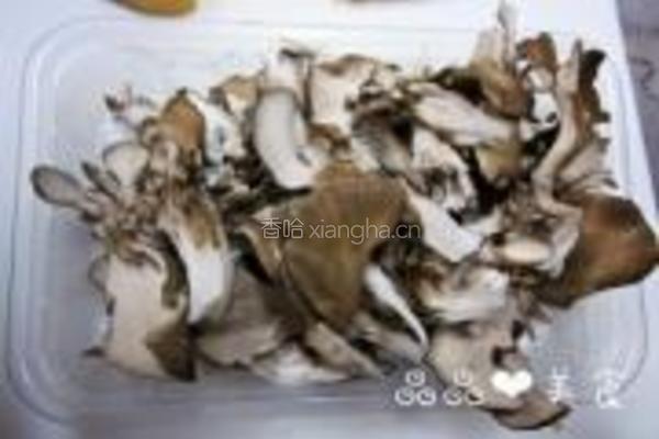 鸡肉蘑菇炒面的做法图解4