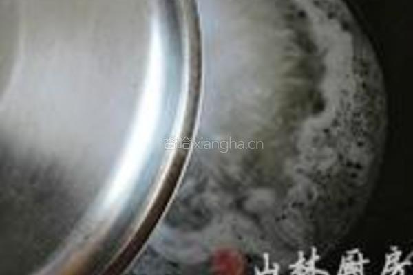 银鱼蚕豆汤的做法图解3